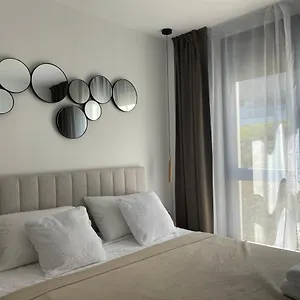 https://modern-luxury-centrally-located-apartament-with-sea-view.es-andalucia.com